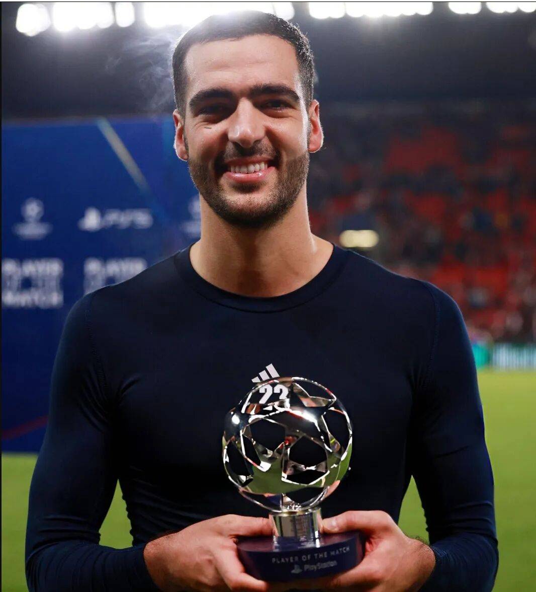 包含赛前突围战来临；阿森纳围绕亚冠造点机会；气氛紧张；纪律约束更严格的词条