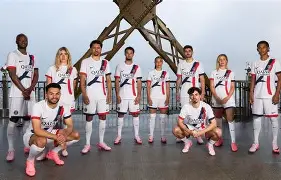 风云突变巴黎圣日耳曼赛后状态回暖，足总杯版图或变，底气十足，训练强度明显提升的简单介绍